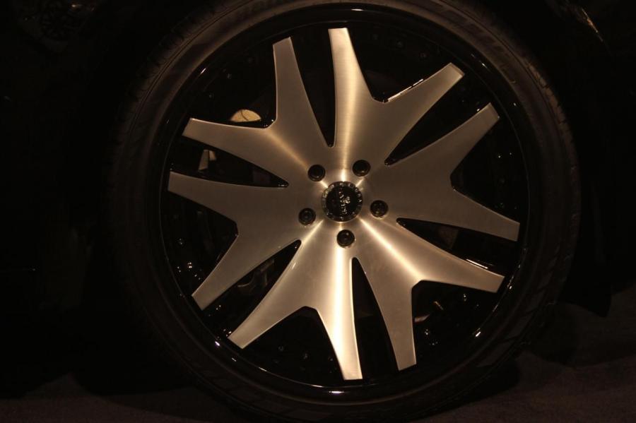  Rolls-Royce Ghost Savini Wheels 2010 года  (фото 2 из 6)